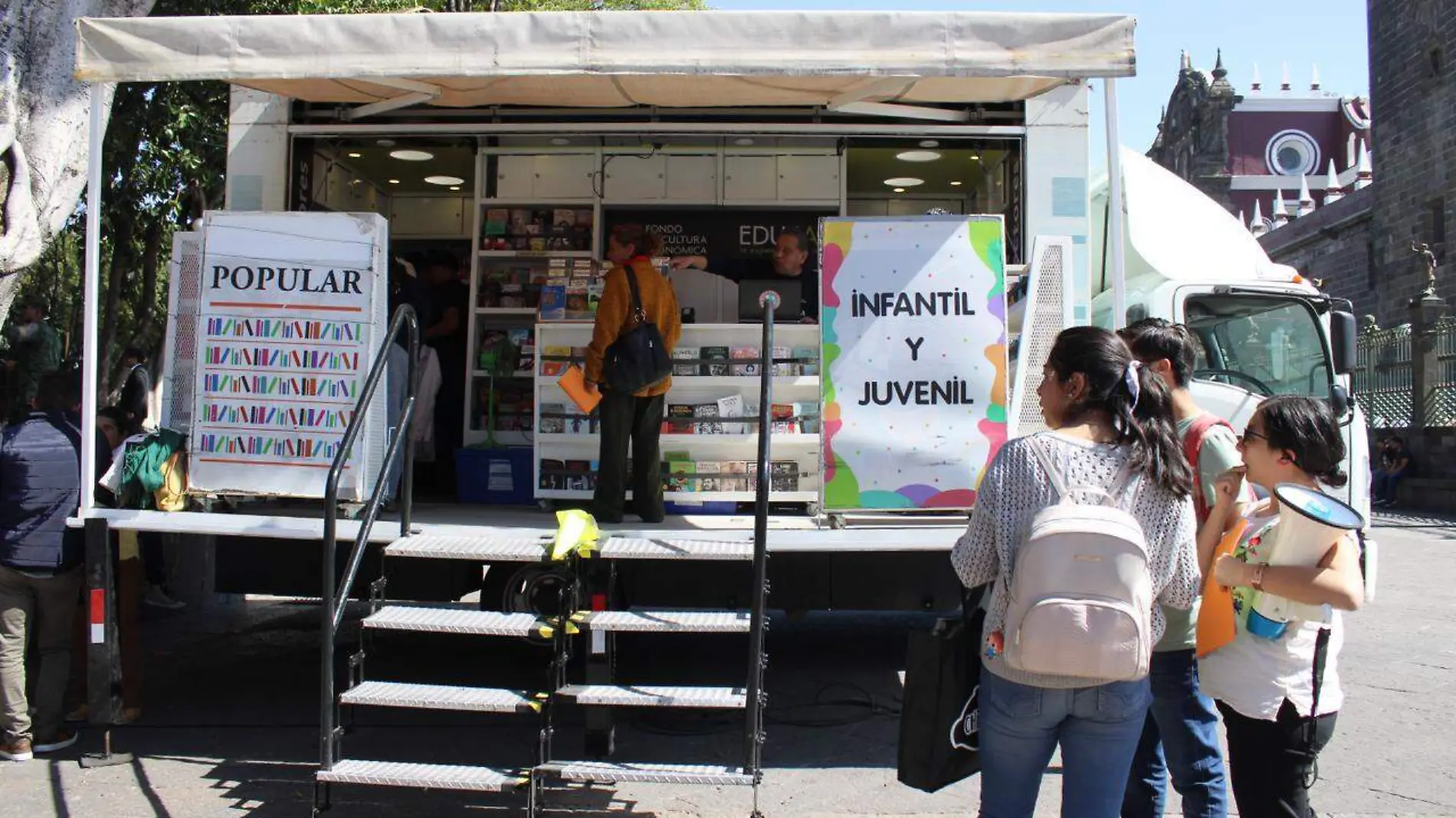 Con “Librobús”, gobierno de Puebla fomentará hábito de lectura